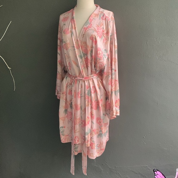 Victoria’s Secret - Picture 2 of 13